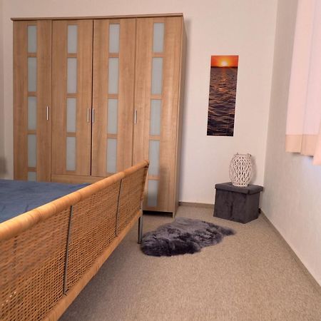 Kapitaens-Bungalow Am See Göhren-Lebbin Екстериор снимка